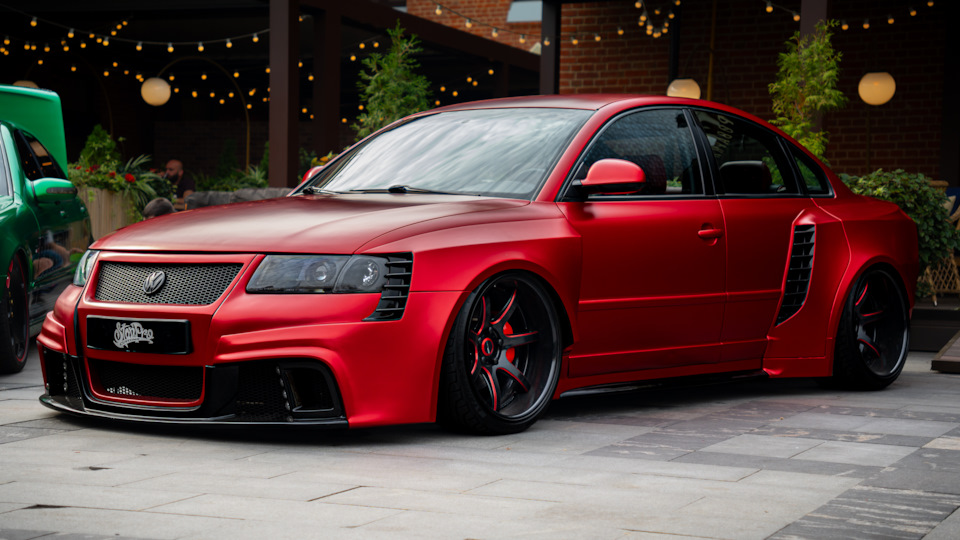 Volkswagen Passat 4.2 V8 RWD WideBody