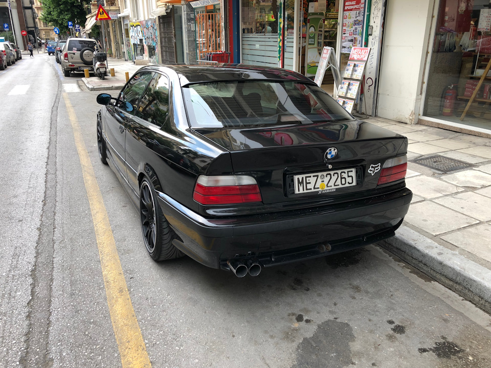 10 — BMW 3 series Coupe (E36). Запчасти на фото: ME22265