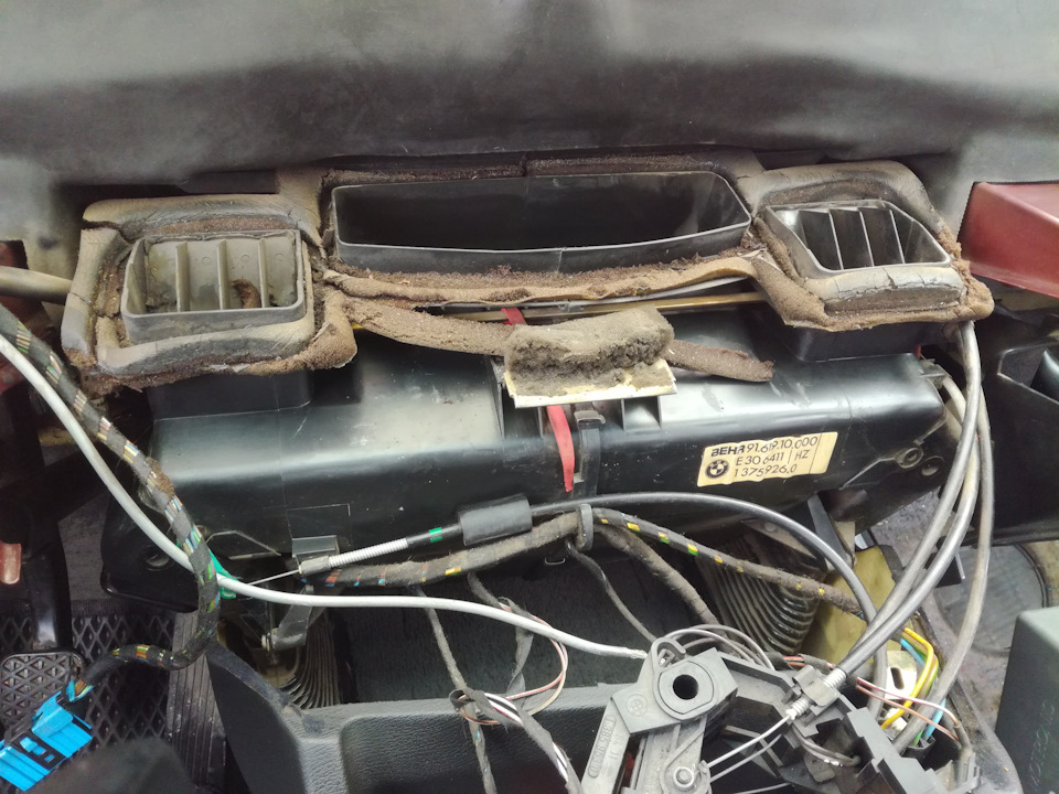 Фото в бортжурнале BMW 3 series (E30)