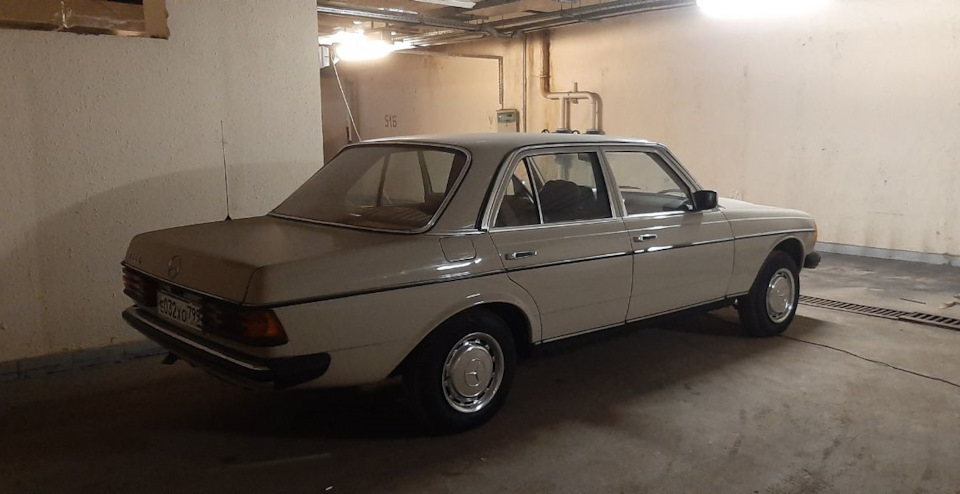 Фото в бортжурнале Mercedes-Benz W123