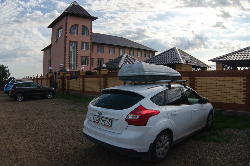 Отель — Ford Focus Hatchback III