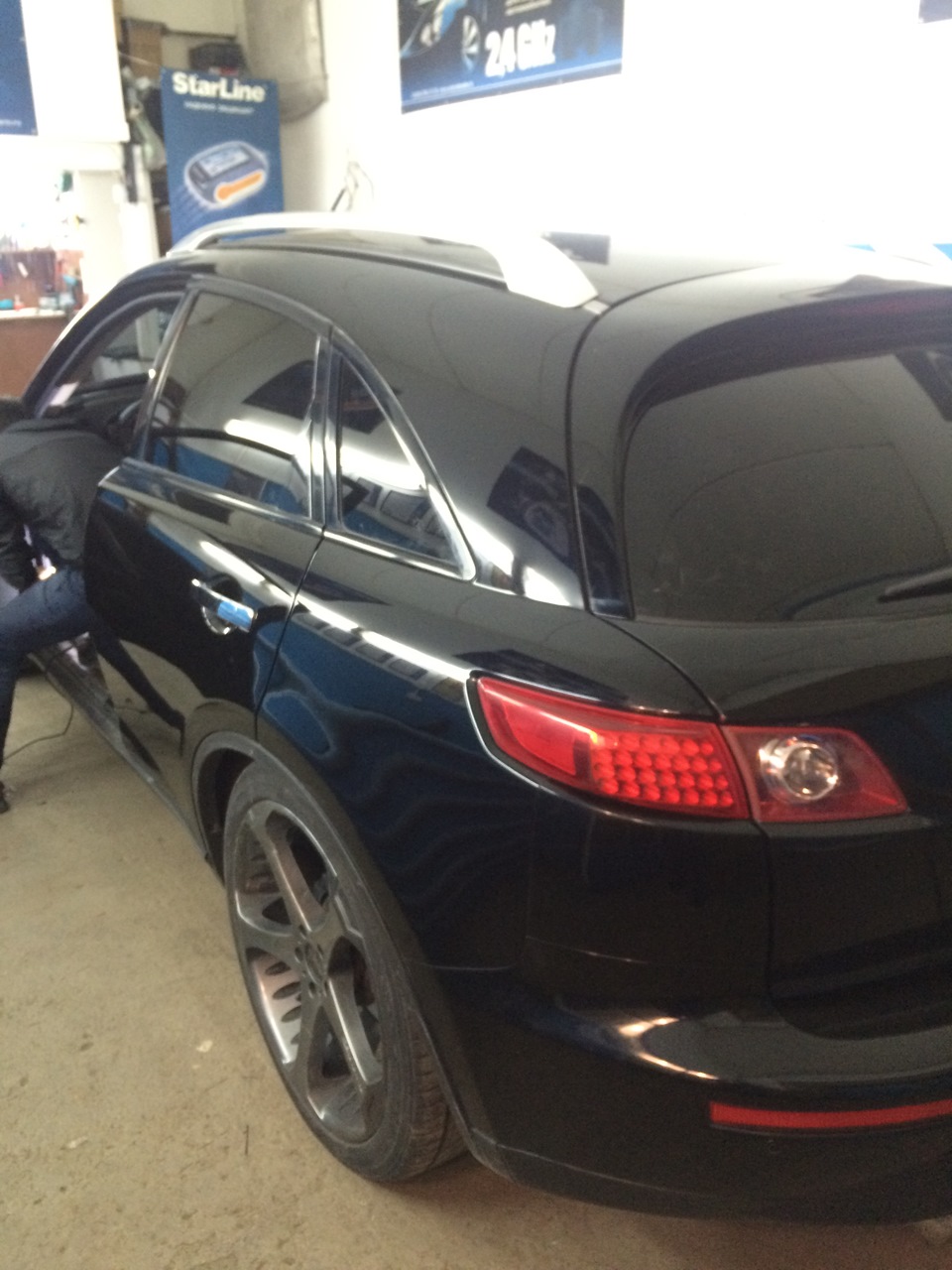 Фото в бортжурнале Infiniti FX (1G)