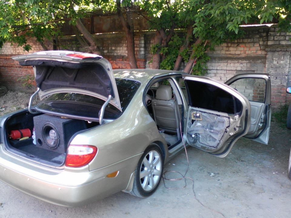 Фото в бортжурнале Nissan Maxima QX (A33)
