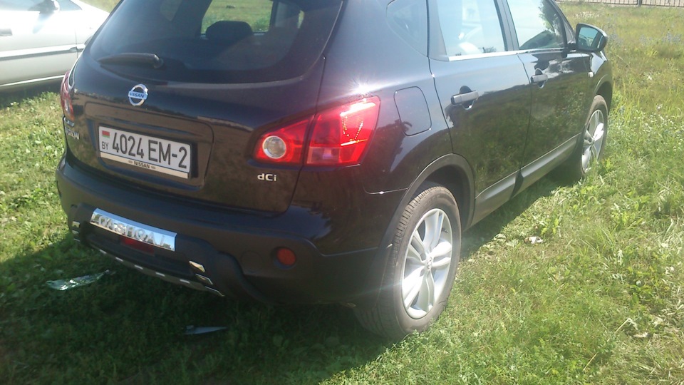 Nissan Qashqai черный металлик 1,5дци