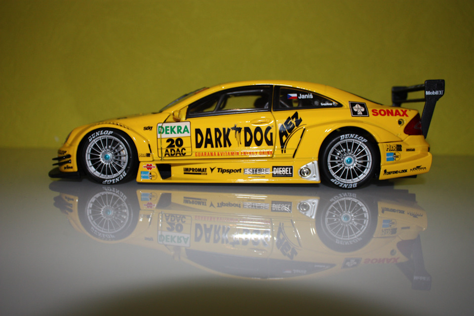 Mercedes-Benz CLK DTM 2004 #20 Jarek Janis (CZE) 1:18 Maisto