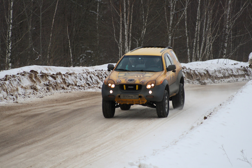 Фото в бортжурнале Isuzu VehiCross