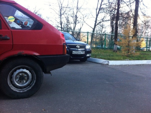 такое ощущение что ее молотком делали — Lada 21093