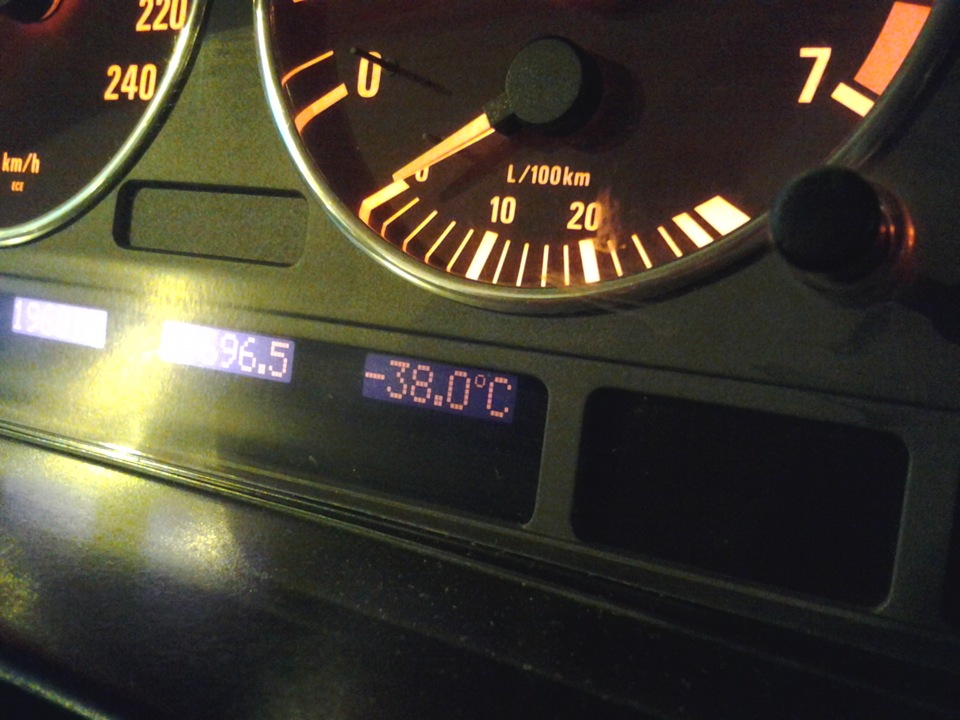 На Бехе -38:()()()( — KIA Cerato Koup (1G)