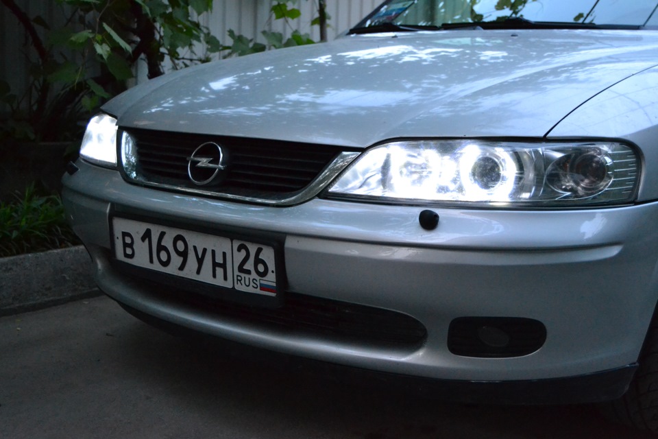 Кстати обратите внимание на форсунки омывателя! — Opel Vectra B