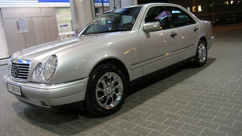 Mercedes-Benz E-Class 280, МКПП