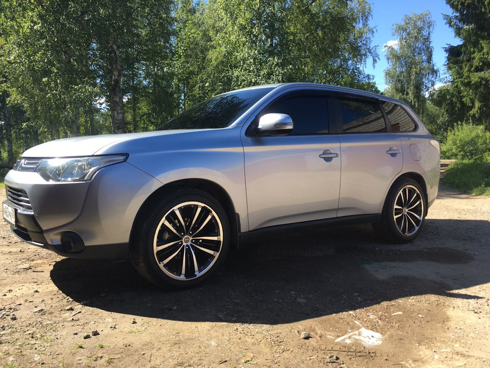 Фото в бортжурнале Mitsubishi Outlander XL