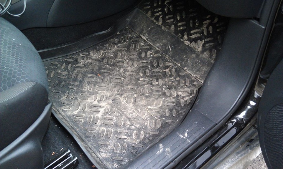 пассажирский коврик из полуретана — Nissan Juke (1G)