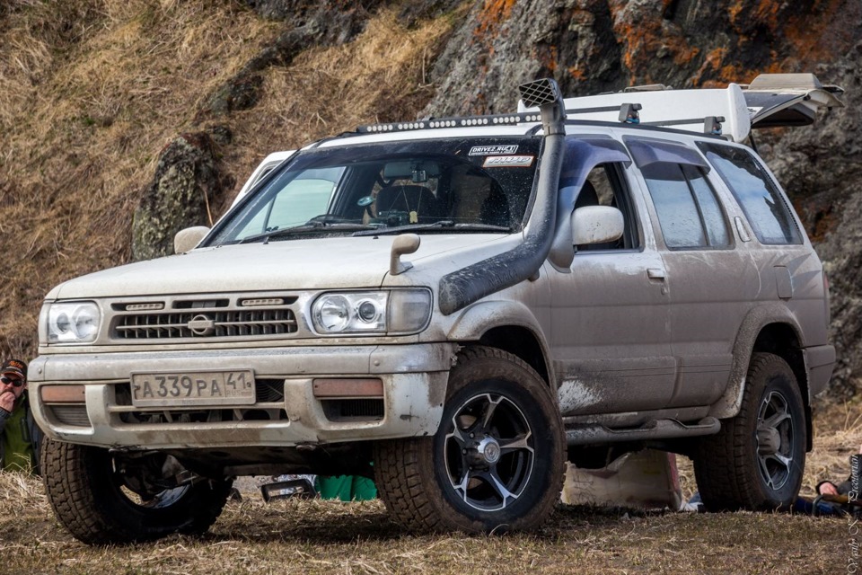 8 — Nissan Terrano R50