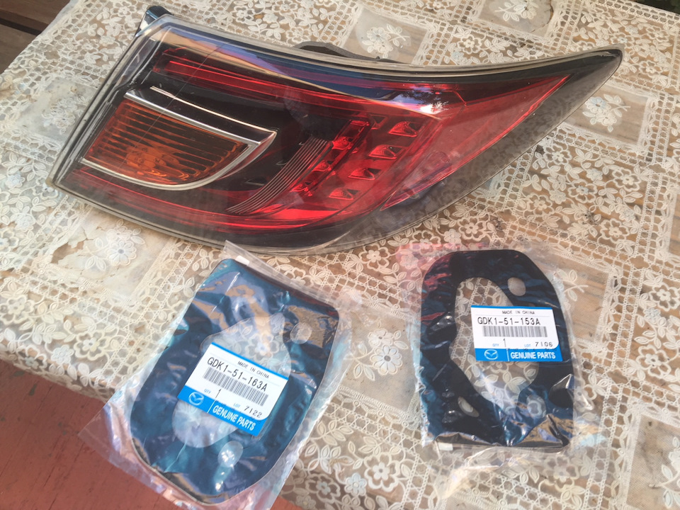 Коды прокладок — Mazda 6 (2G) GH. Запчасти на фото: GDK151163A, GDK151153A