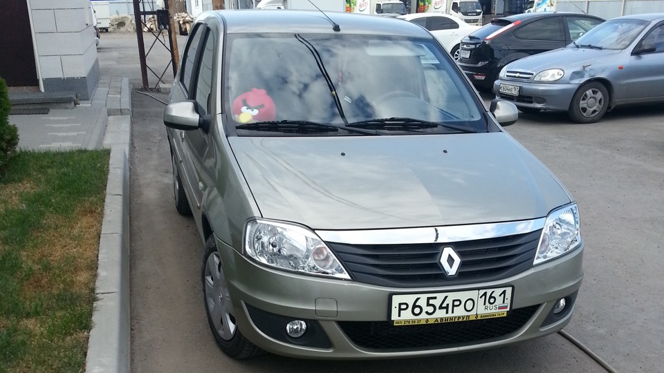 Renault Logan ...