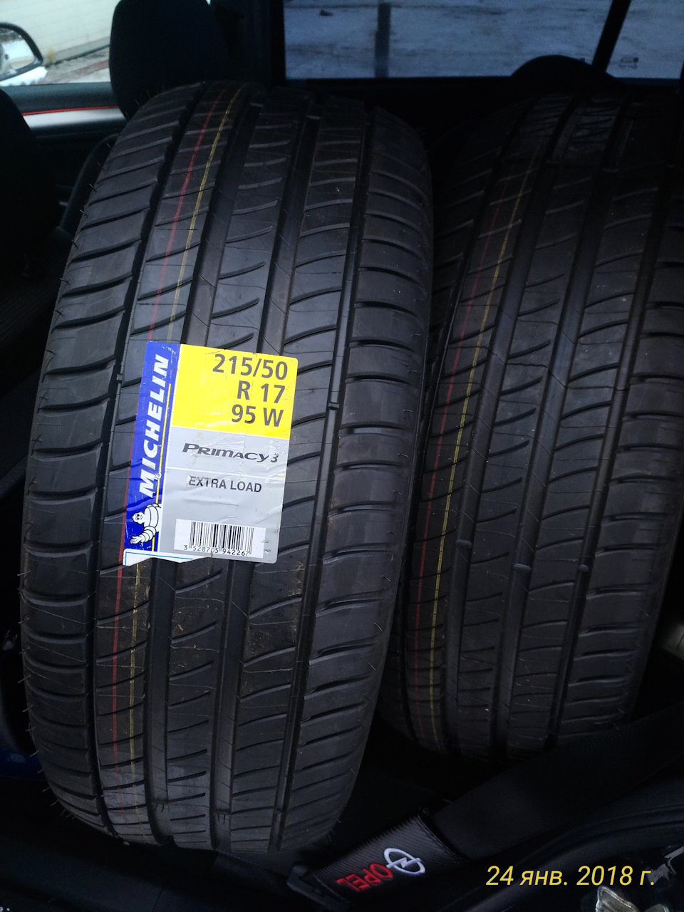 Фото в бортжурнале Opel Astra H. Запчасти на фото: Michelin Primacy 3 215/50R17