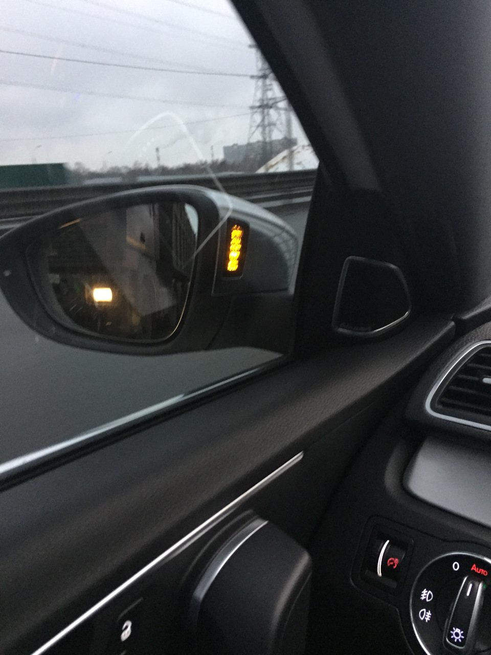 Левая лампа — Volkswagen Passat B6