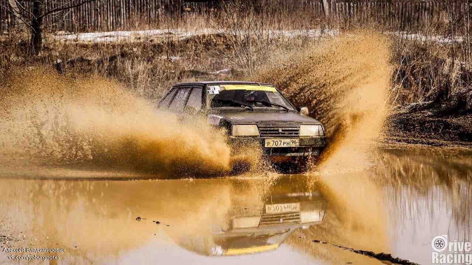 Король трассы Шахта Южная! Чемпион мокрого этапа! — Lada 21085