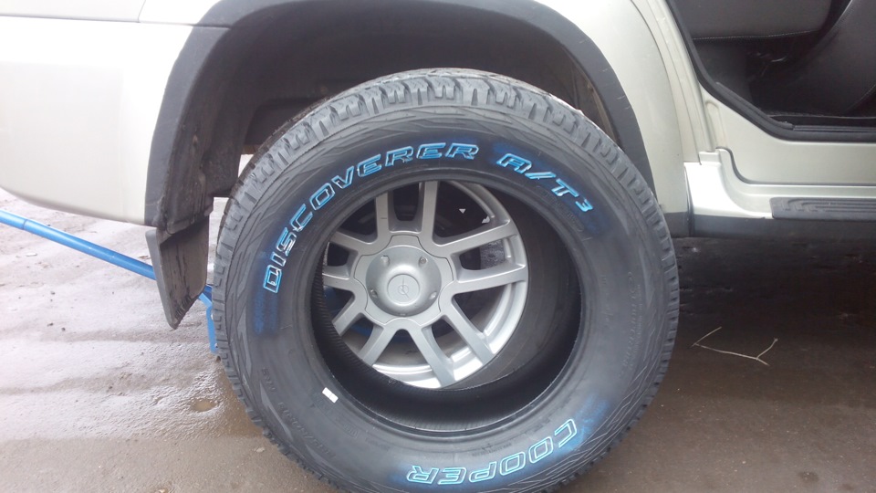 подкатил для сравнения со штатными 245/60R18 — УАЗ Patriot