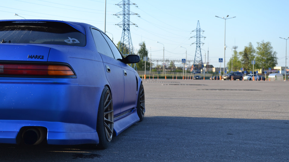 Toyota Mark II Tourer S JDM