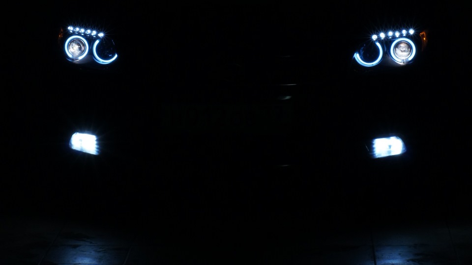 Scion tC "looney tunes"