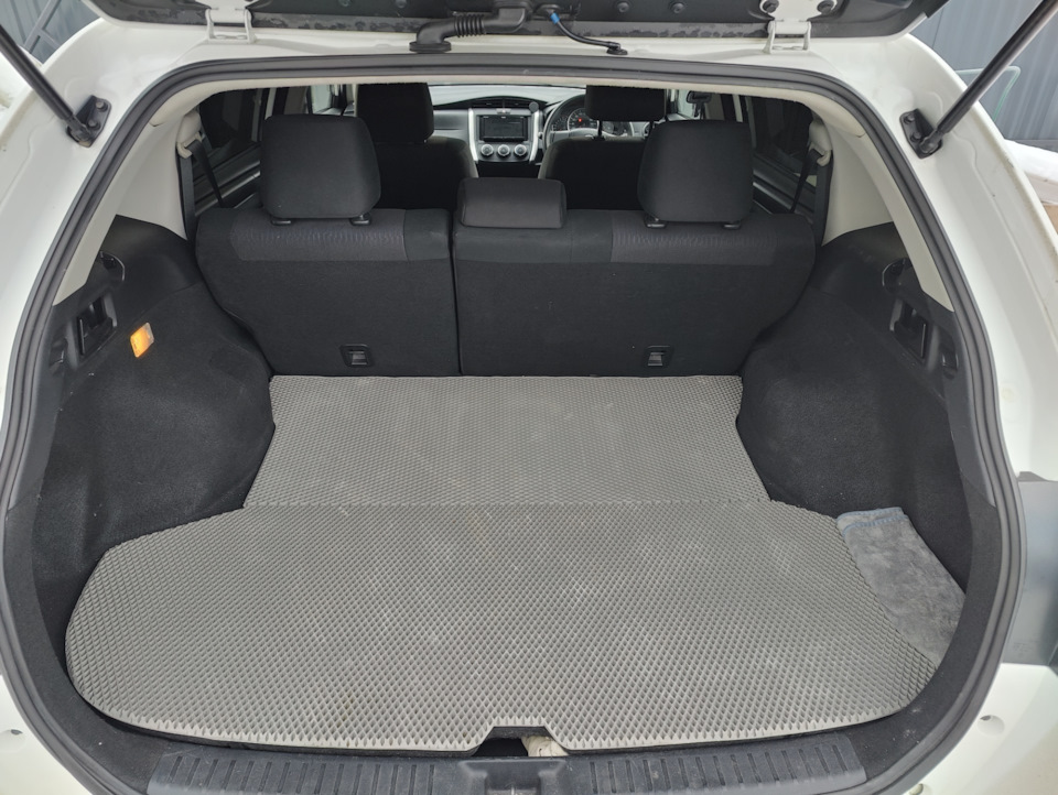 Фото в бортжурнале Toyota Corolla Fielder (E160)