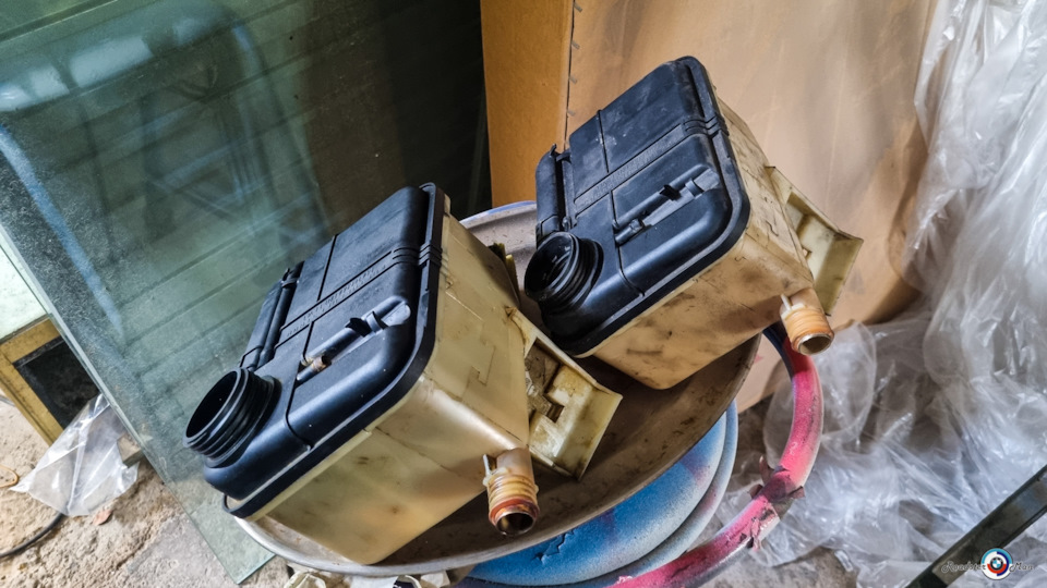 Фото в бортжурнале BMW 7 series (E38)