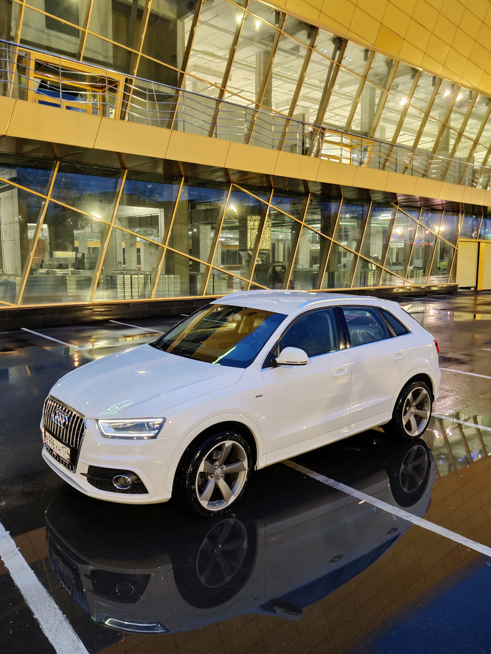 Фото в бортжурнале Audi Q3 (1G)