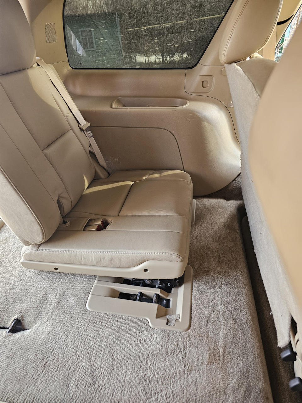 Фото в бортжурнале Cadillac Escalade (3G)