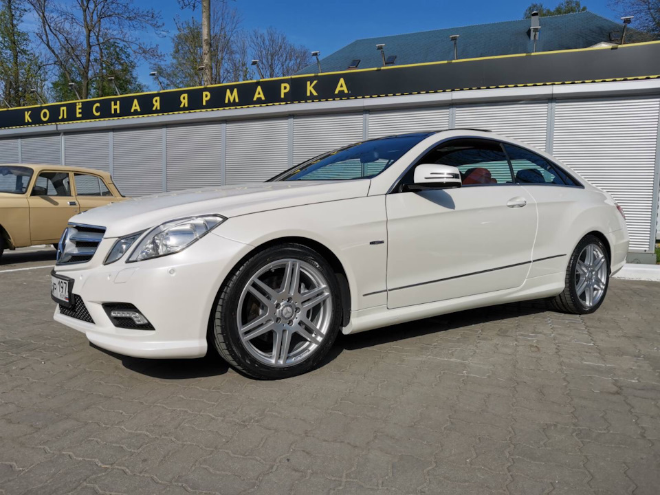 Фото в бортжурнале Mercedes-Benz E-Class Coupe (C207)
