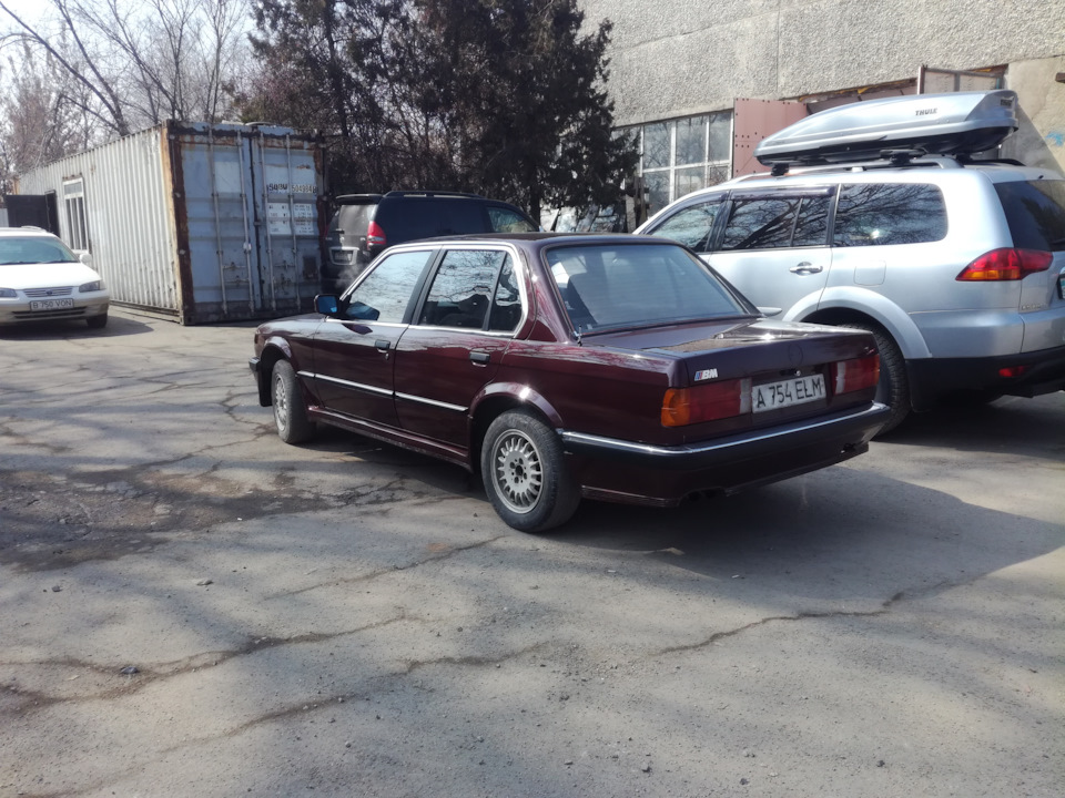 Фото в бортжурнале BMW 3 series (E30)