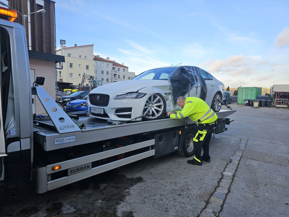 Фото в бортжурнале Jaguar XF (2G)