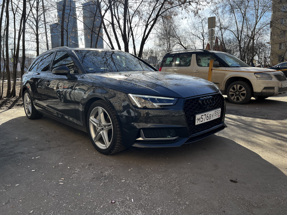 Фото в бортжурнале Audi A4 Avant (B9)