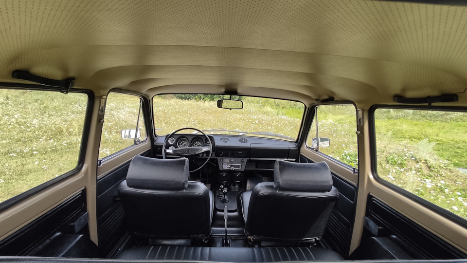 Козырьков не было, нашел от классики. Они вообще короткие оказались. — Lada 4x4 3D