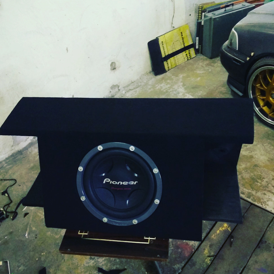 Фото в бортжурнале Volvo V40 (1G)