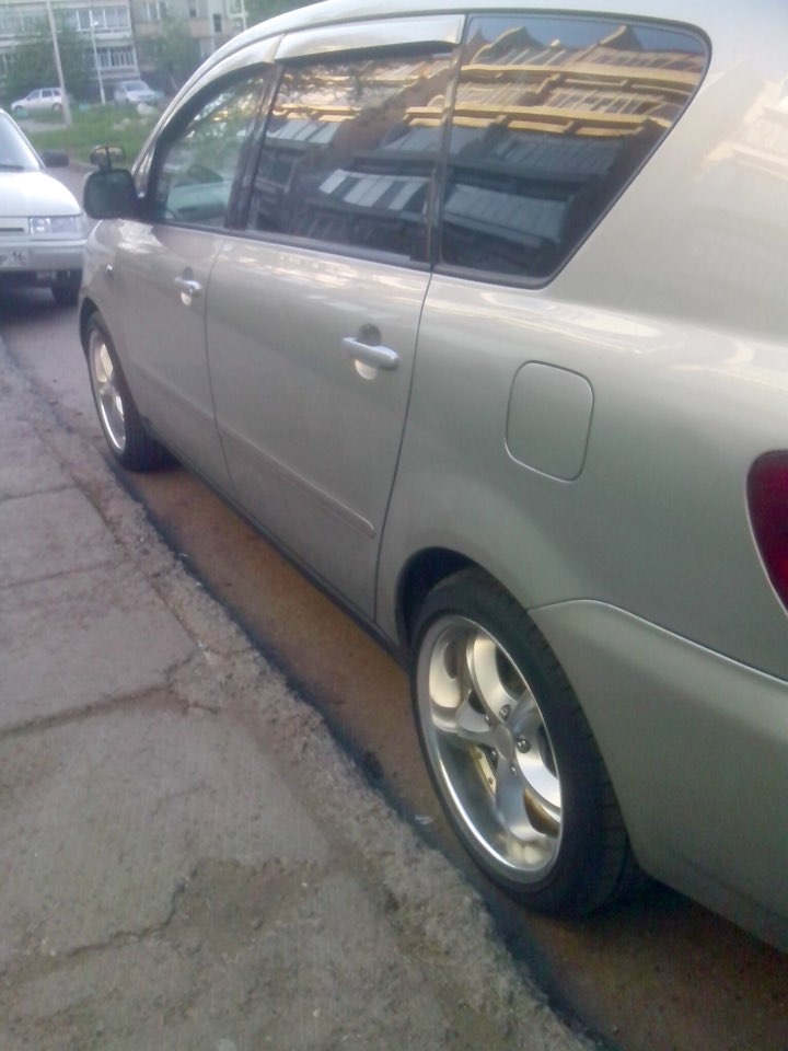 Фото в бортжурнале Toyota Ipsum (21)
