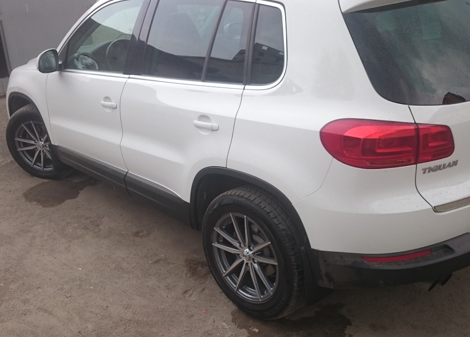 Результат 2 — Volkswagen Tiguan (1G)