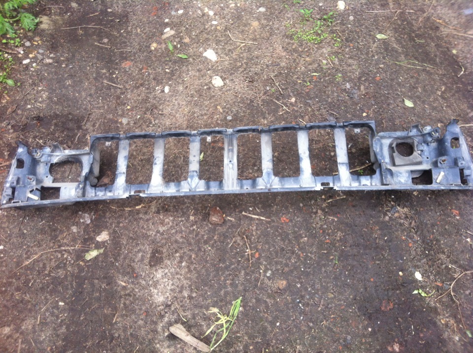 Монтажная панель. Не в идеале, есть трещины. — Jeep Grand Cherokee (ZJ)