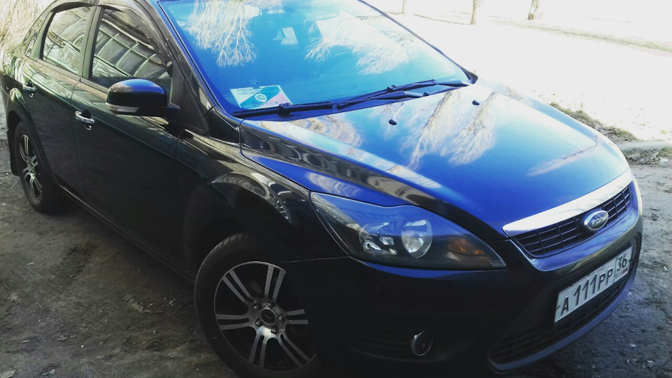 Ford Focus Sedan Черный металлик
