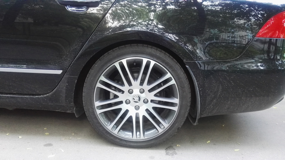 … левая сторона — Skoda Superb Mk2
