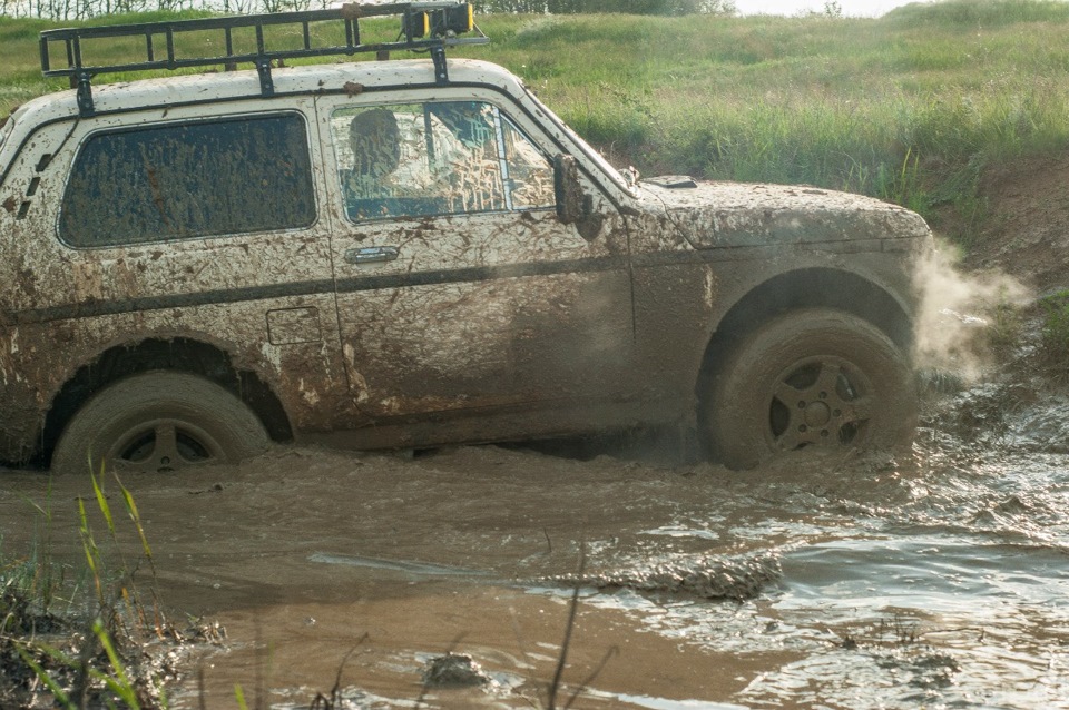 Фото в бортжурнале Nissan Terrano I
