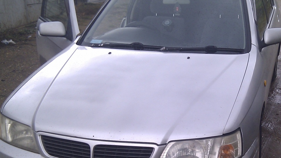 Nissan Bluebird Серебристый металик SR18