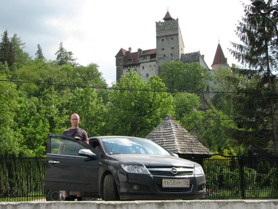 Замок Дракулы — Opel Astra H