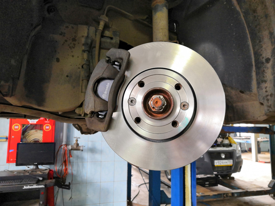 Комплект Brembo — Nissan Almera V (G11/15)