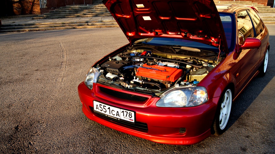 Honda Civic Hatchback B16a2 clean