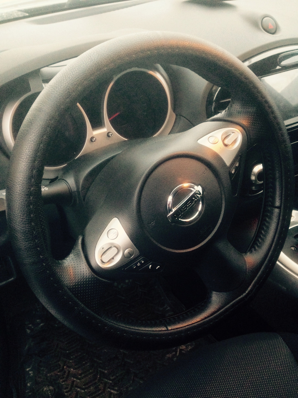 Фото в бортжурнале Nissan Juke (1G)