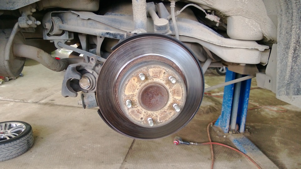 сняли колодки — Honda Accord (7G)