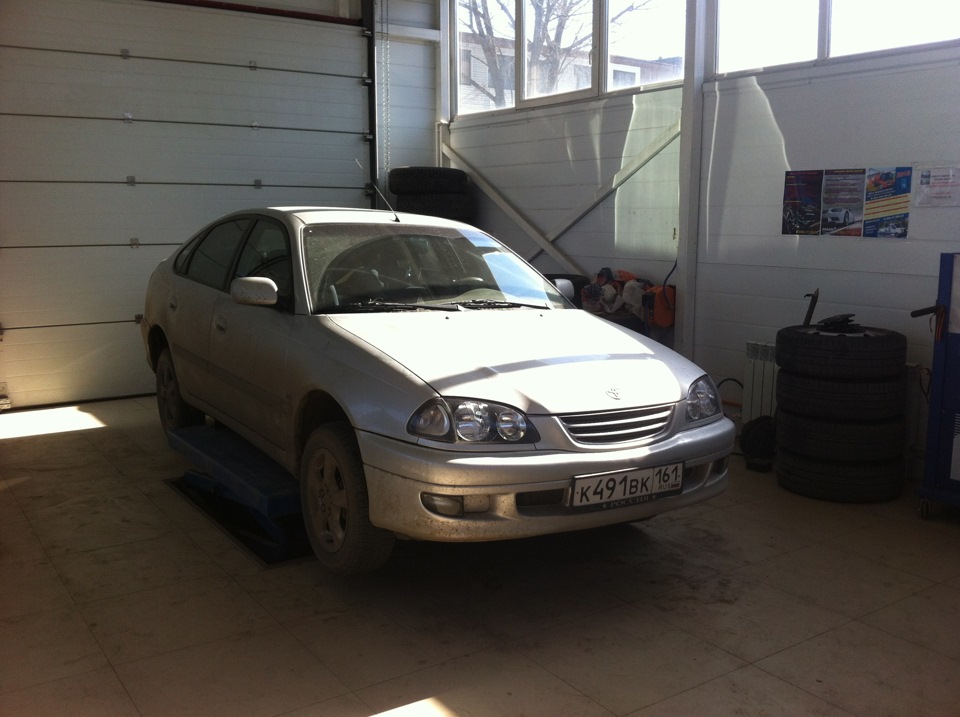 Фото в бортжурнале Toyota Avensis I