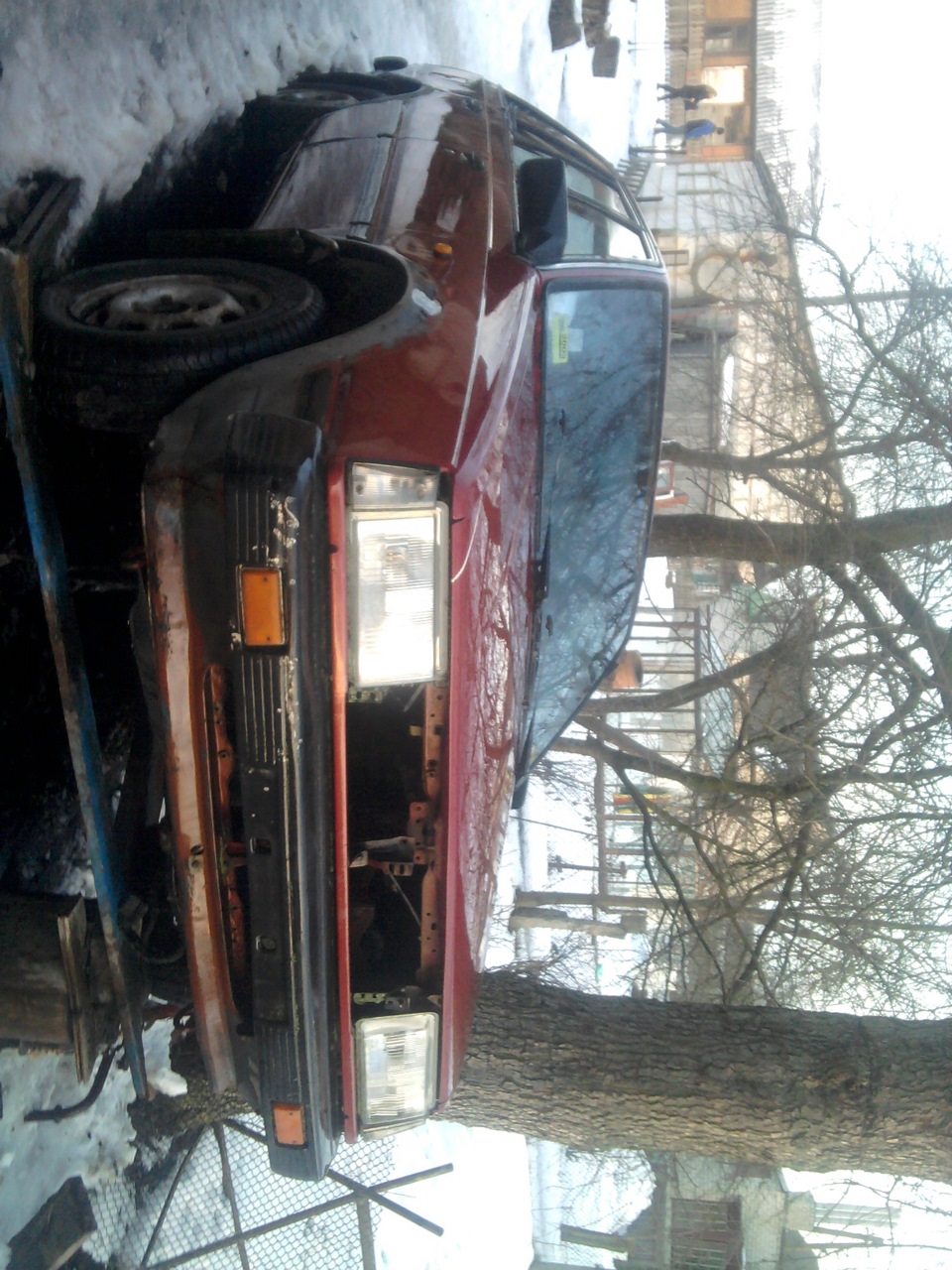 Спереди — Nissan Sunny (B11)