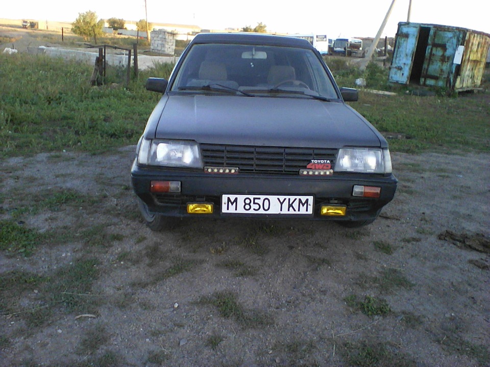 они стоят вроде красиво и ровно — Toyota Tercel (2G)